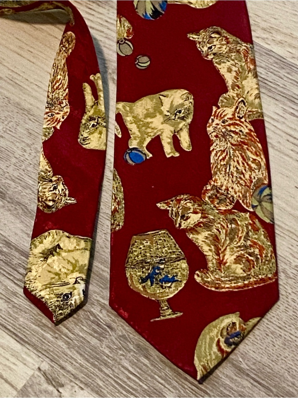 Red Cat-Print Silk Necktie - Unbranded